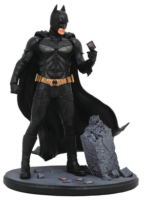 Gallery DC Batman the Dark Knight Batman PVC Diorama Figure